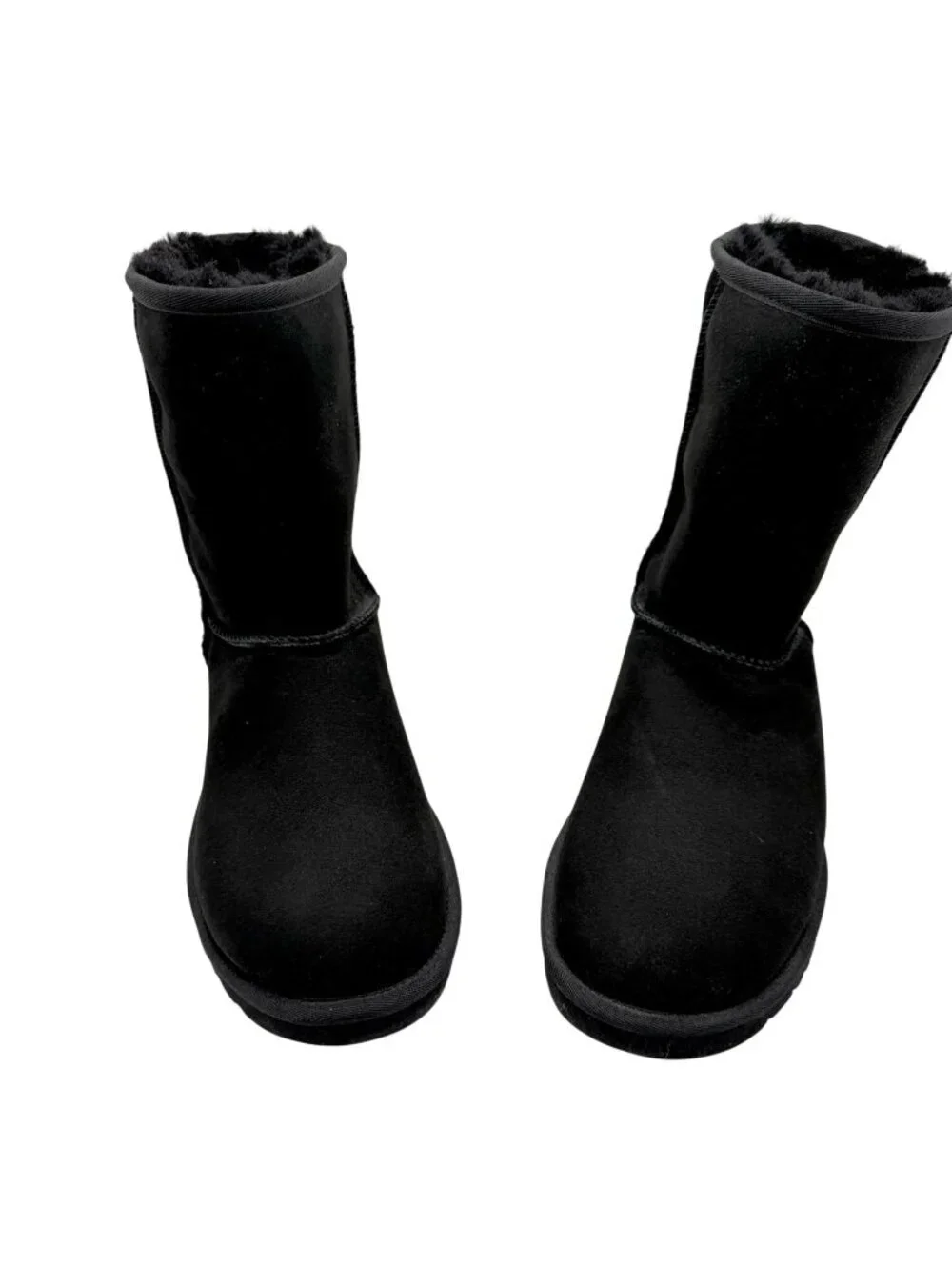 UGG Classic II boots in black NWOT - Size 8